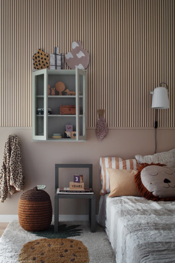 Combina papel pintado y pintura: Estrategias de diseño para un look equilibrado