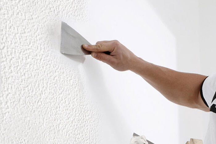 ¿Es posible instalar papel pintado en paredes con gotelé?